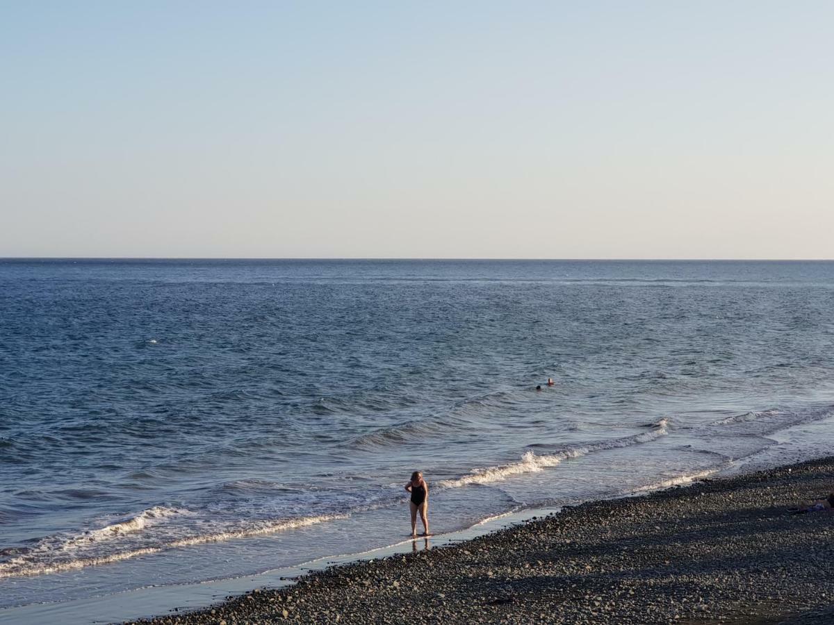 Apartamentos Playa Feliz 普拉亚戴尔雷安格莱斯 外观 照片